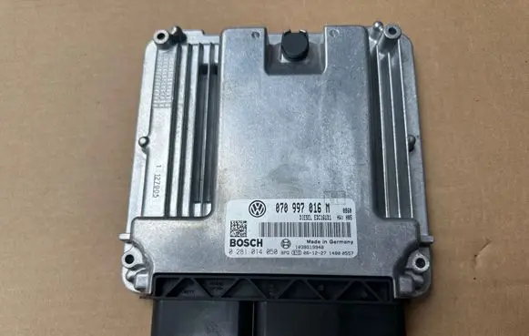 Volkswagen Transporter - Caravelle T5 Engine control unit/module 070997016M 0281014050