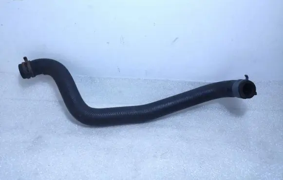 Volkswagen Touareg II Engine coolant pipe/hose 7P0121051B W764
