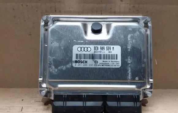 Audi A4 S4 B6 8E 8H Engine control unit/module 8E0909559M 0261208238