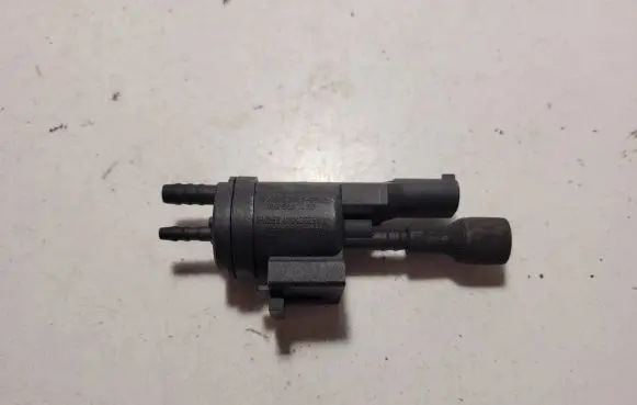 Mercedes-Benz E W212 Valve vacuum 0025401497 48B43625B00
