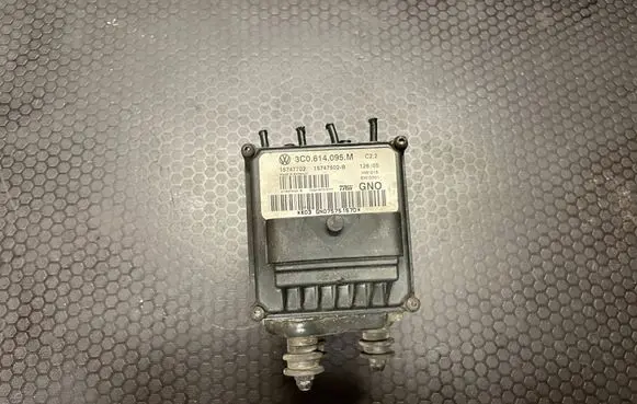 Volkswagen PASSAT B6 ABS Pump 3C0614095M 15747502B 15747702