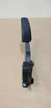 Maserati Ghibli Accelerator throttle pedal 04861715AD