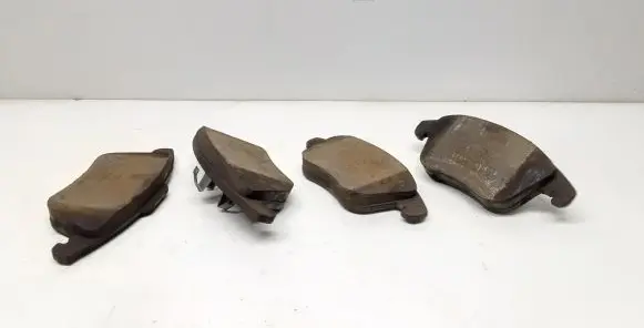 Volvo V60 Brake pads (front) 