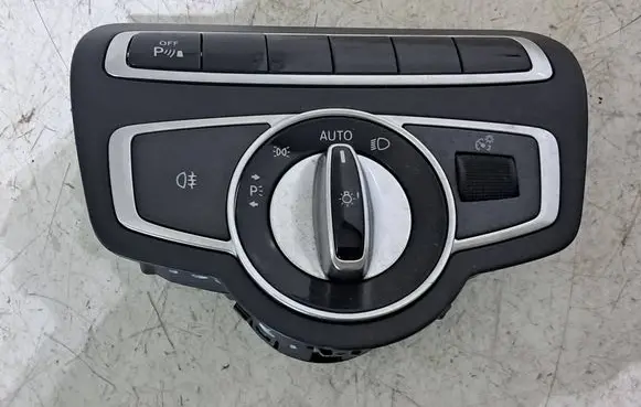 Mercedes-Benz C W205 Light switch A2059057007 SJ01 10128761