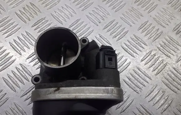 Volkswagen Polo IV 9N3 Throttle valve position sensor 036133062N