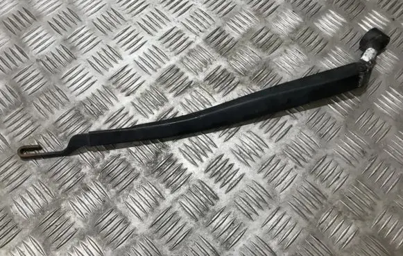 Lexus IS 220D-250-350 Front wiper blade arm
