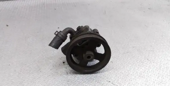 Toyota Corolla Verso E121 Power steering pump