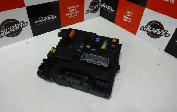 Volvo V70 Fuse module 30786646
