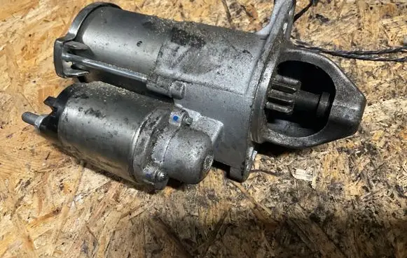 Opel Insignia A Starter motor 55576980