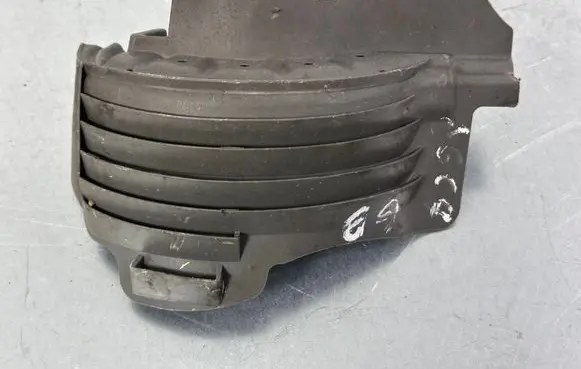 Audi A6 Allroad C7 Coil spring/strut mount 8R0511540C