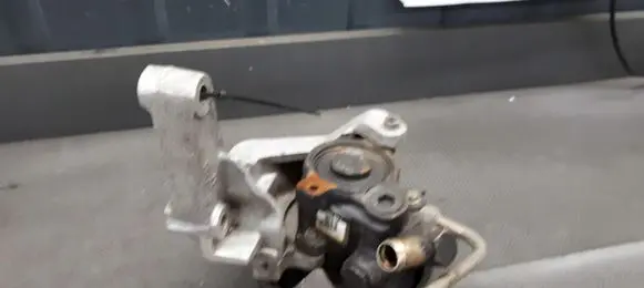 Ford Focus Power steering pump HBD-BU