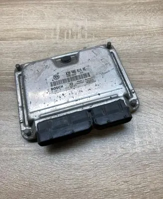 Skoda Fabia Mk1 (6Y) Engine control unit/module ECU 038906019NE 0281011825