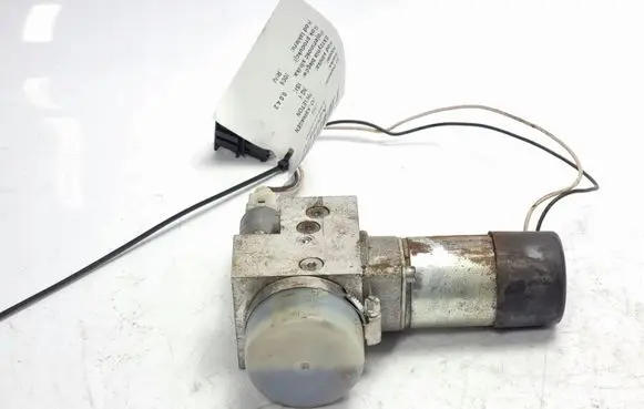 Volkswagen Phaeton Central locking vacuum pump 