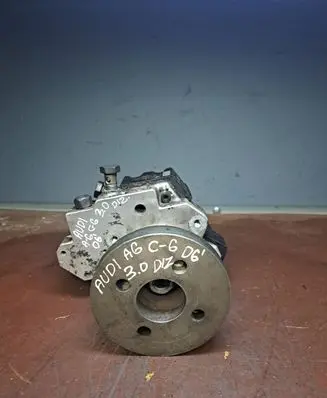 Audi A6 S6 C6 4F Fuel injection high pressure pump 059130755E 0445010090