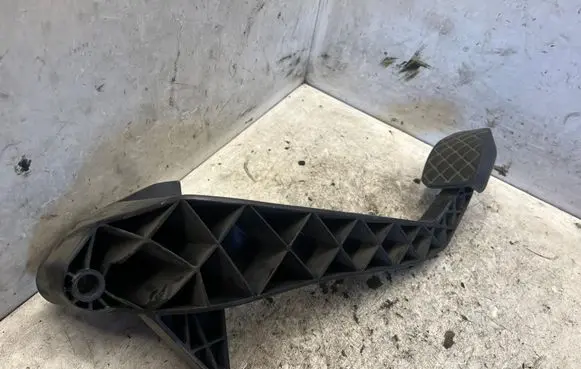 Clutch pedal