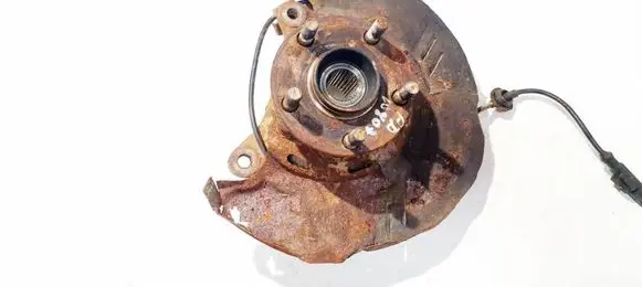 Subaru Legacy Front wheel hub 