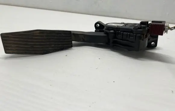 Opel Signum Accelerator throttle pedal 9186724 6PV00832200