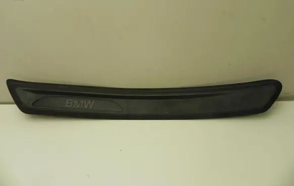 BMW 2 F46 Front sill trim cover 7316821 I7057