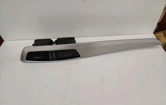 Mercedes-Benz C W204 Dashboard center trim panel A2046807071 W54092