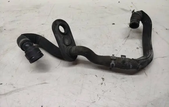 Audi A8 S8 D4 4H Engine coolant pipe/hose 4H1819372M