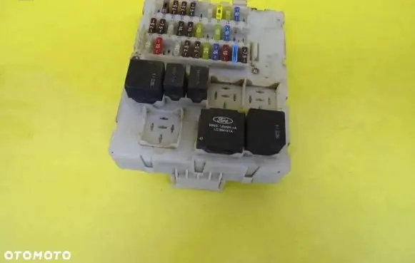 Ford Focus Fuse box set 518239603 98AG14A073CEH3