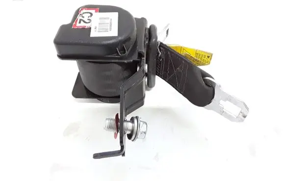 Hyundai Sonata Middle seatbelt (rear) E11041208 060905