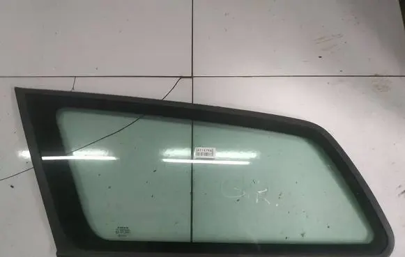 Volvo V50 Rear side window AS2