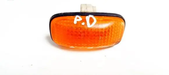 Nissan Primera Front fender indicator light 261602f000 236521