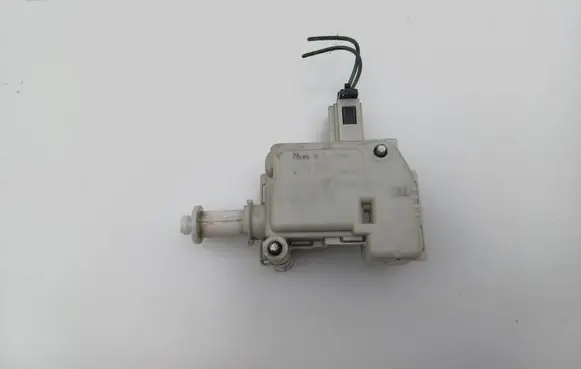 Audi A6 S6 C5 4B Central locking motor 