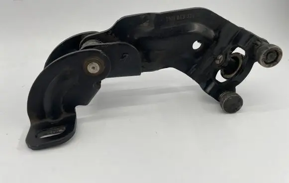 Seat Alhambra (Mk2) Sliding door middle roller runner 7N0843336F