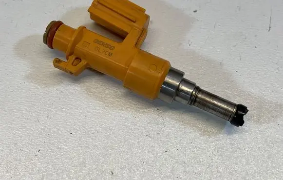 Lexus RX 450H Fuel injector 2325031140