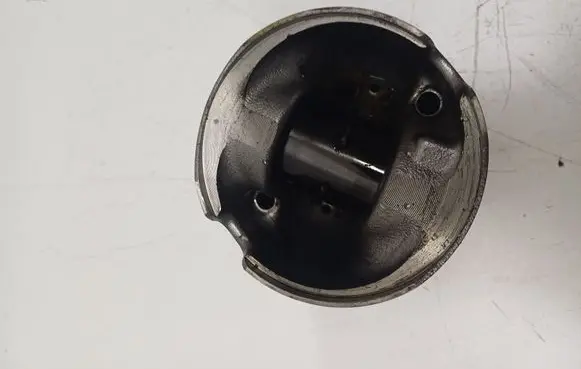 BMW 5 GT F07 Piston 08402R