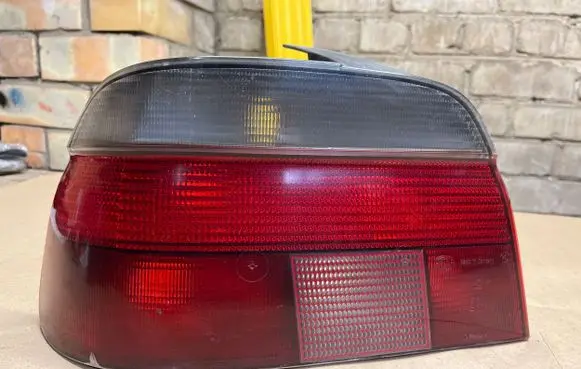 BMW 5 E39 Rear/tail lights 2496297 2VP00724007