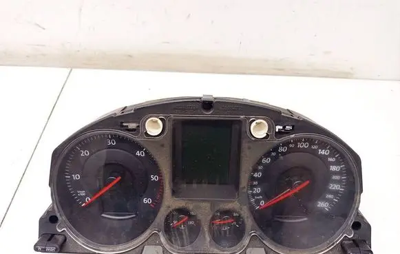 Volkswagen PASSAT B6 Speedometer (instrument cluster) A2C53194181