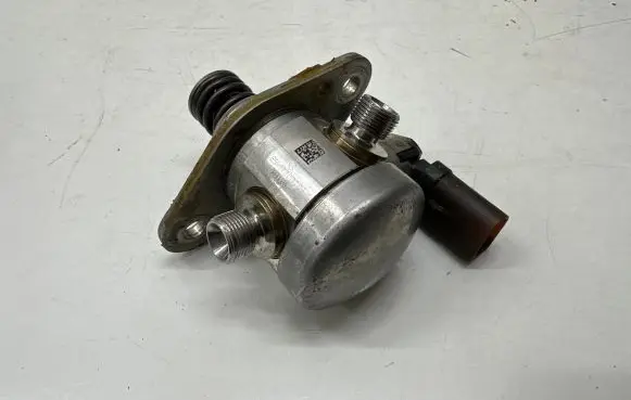 Fuel injection high pressure pump