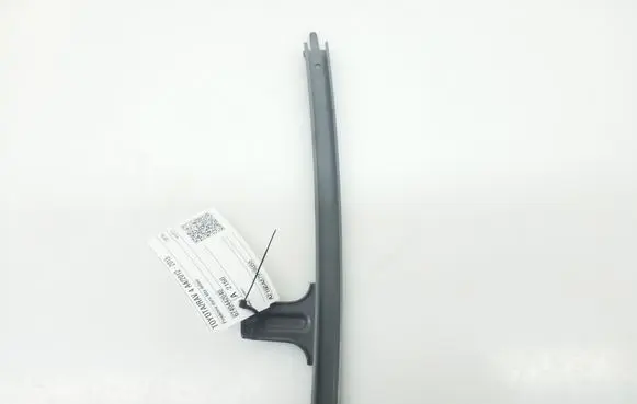 Toyota RAV 4 (XA40) Door glass rail 6740442040