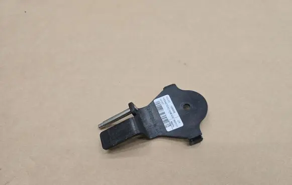 Volvo C70 Convertible roof lock/latch 9213998