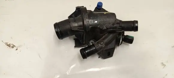 Mercedes-Benz X-class W470 Thermostat/thermostat housing 1127501