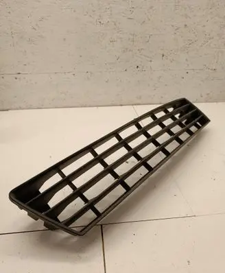 Volkswagen Golf Plus Front bumper lower grill 5M0853677