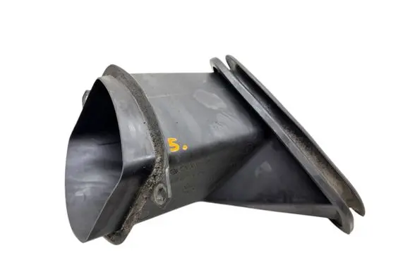 Volkswagen Multivan T4 Air intake duct part 701819120