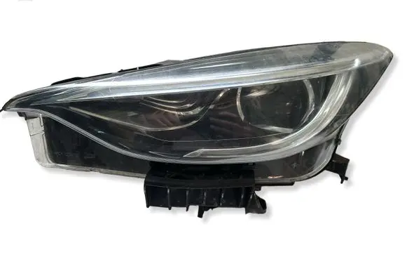 Infiniti Q30 Headlight/headlamp 90070681