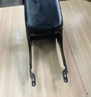 Toyota Land Cruiser (J120) Armrest 5891060020