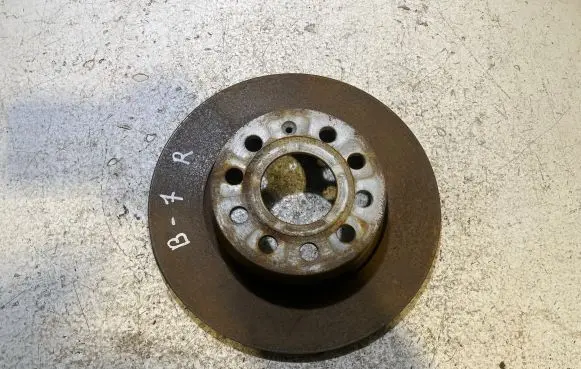Volkswagen PASSAT B7 Rear brake disc
