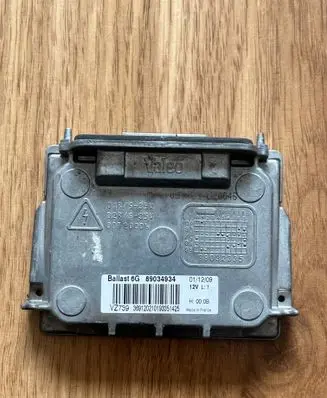 BMW 1 E82 E88 Headlight ballast module Xenon 89034934