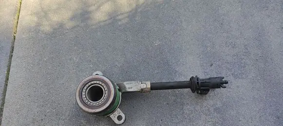Renault Master III Clutch slave cylinder ZA3104239