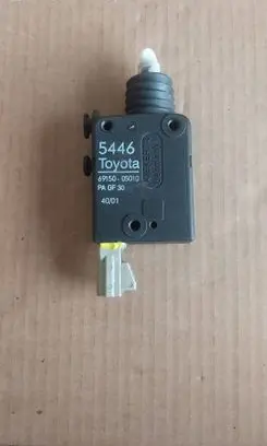 Toyota Avensis T220 Tailgate boot lock/latch motor 6915005010 5446