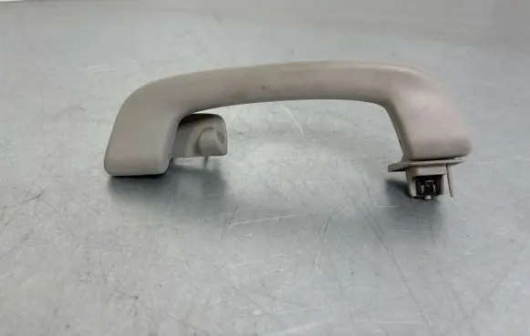 BMW 2 F46 Rear interior roof grab handle 7347940