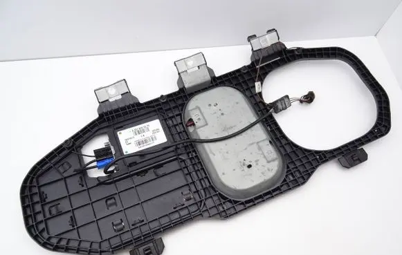 Mercedes-Benz R W251 Aerial antenna amplifier A2518202275