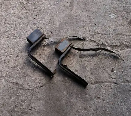 Mitsubishi Canter Fuel tank mounting bracket 
