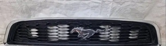 Ford Mustang V Front grill